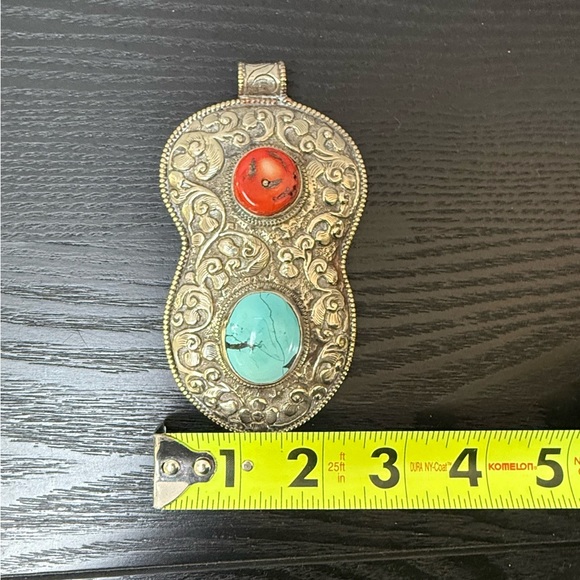 Tibetan Silver Pendant with Turquoise and Coral Stones - Picture 7 of 8